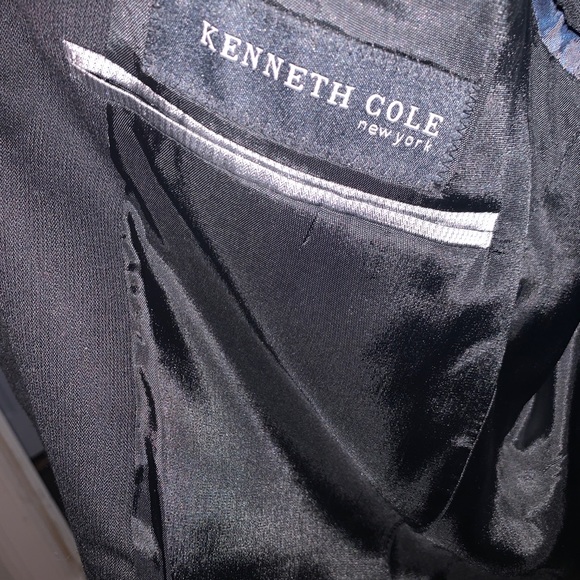 Two Kenneth Cole suits - Picture 2 of 4